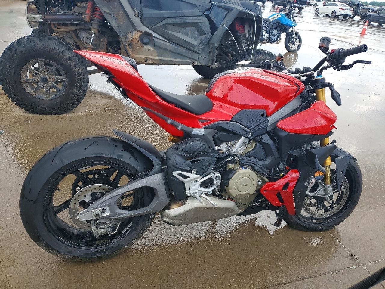 2026 Ducati Streetfighter V4