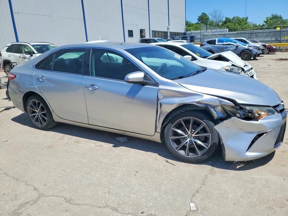 2015 Toyota Camry xse