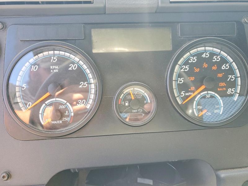 2018 Freigliner 2018 Freightliner Cascadia 125 Semi Truck