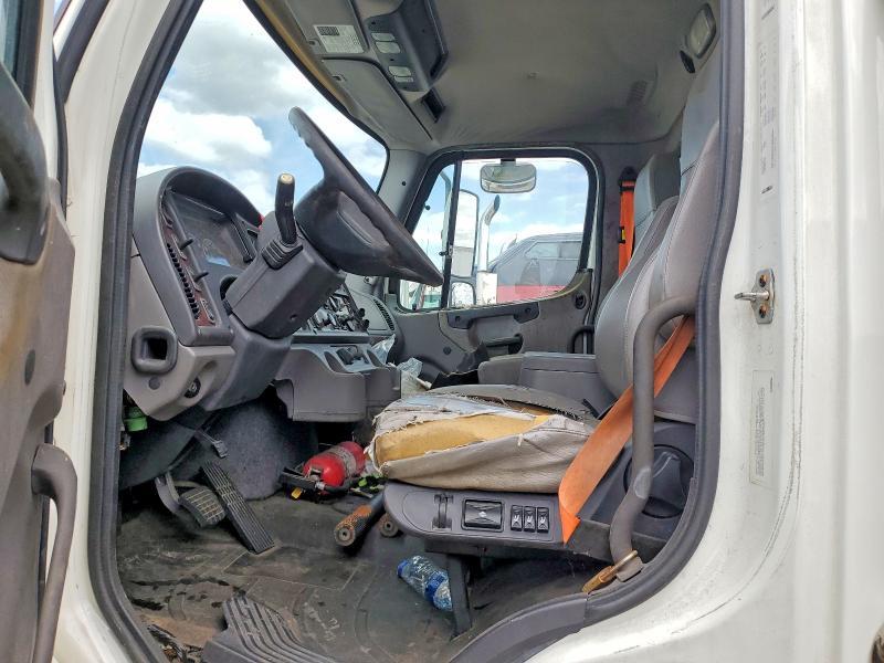 2017 Freigliner 2017 Freightliner Business Class M2 Refrigerated T