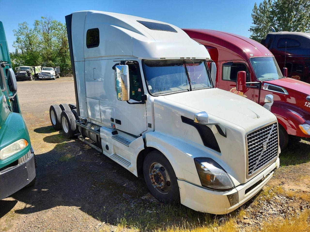 2017 Volvo VNL Semi Truck