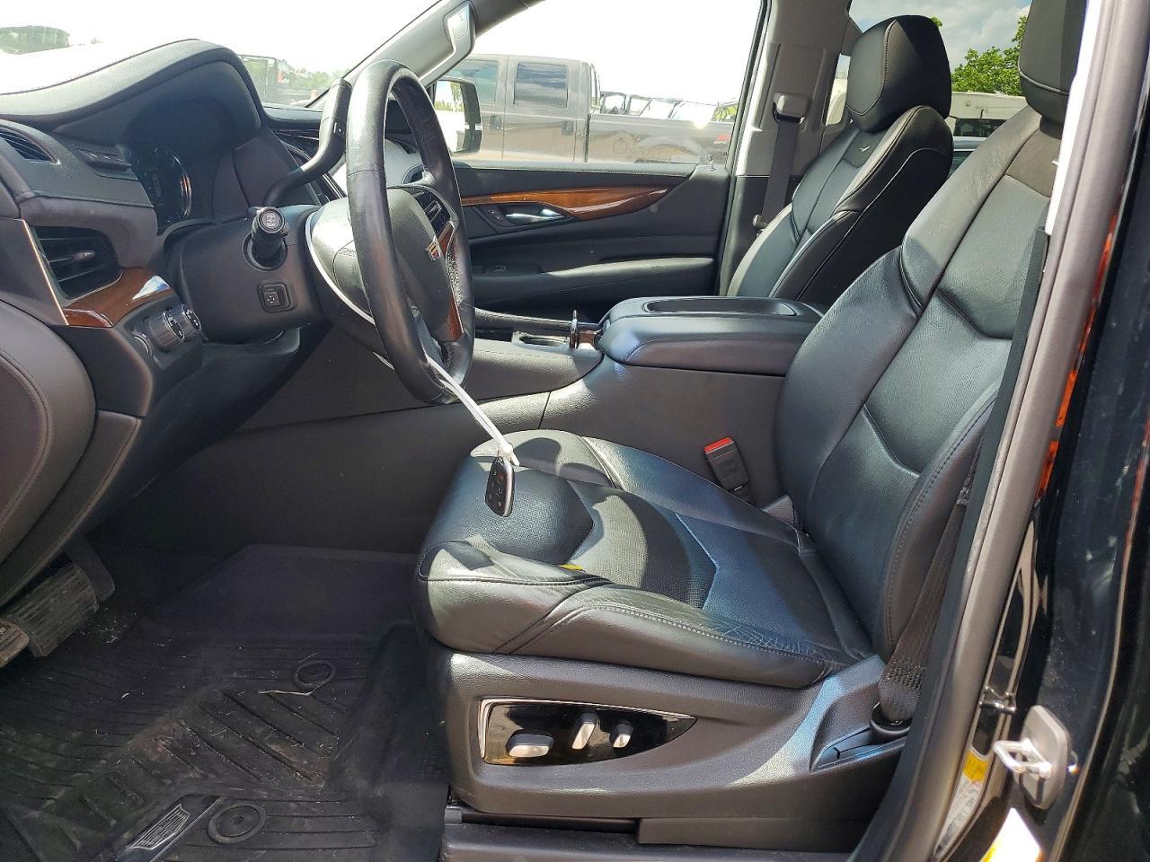 2019 Cadillac Escalade Luxury