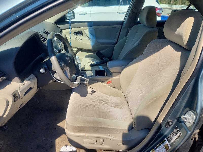 2010 Toyota Camry le