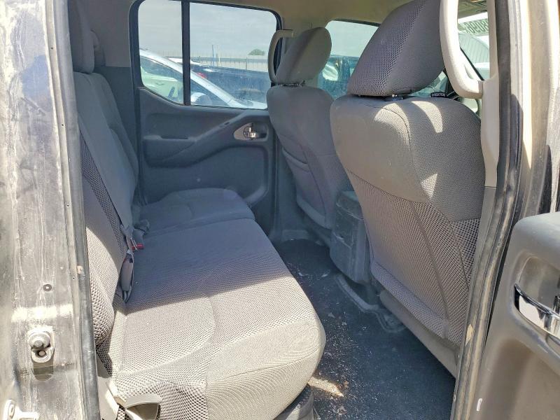 2017 Nissan Frontier SV