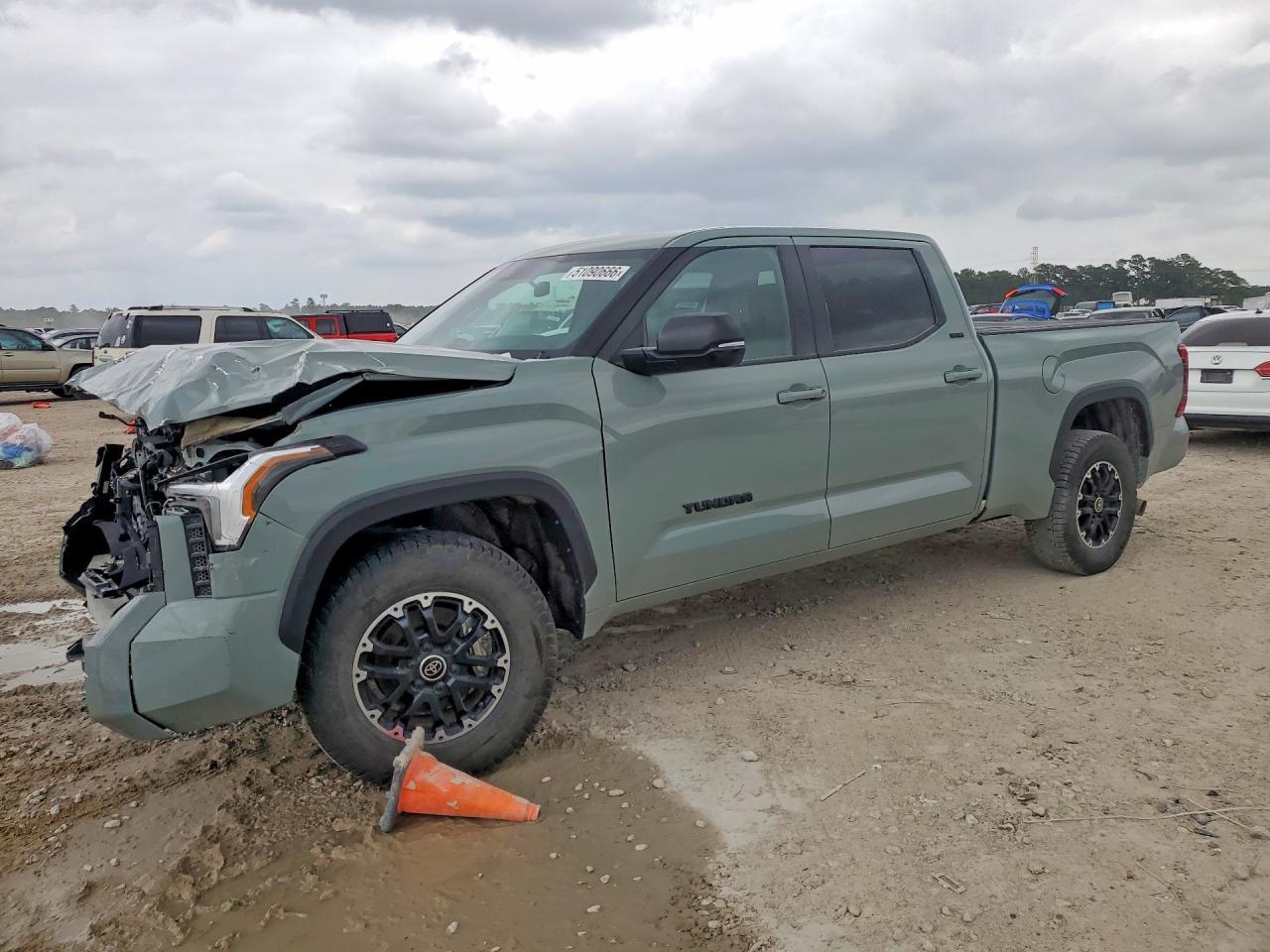 2025 Toyota Tundra SR5