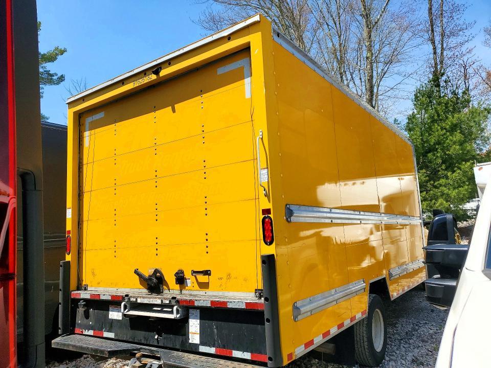 2022 GMC Savana BOX Truck