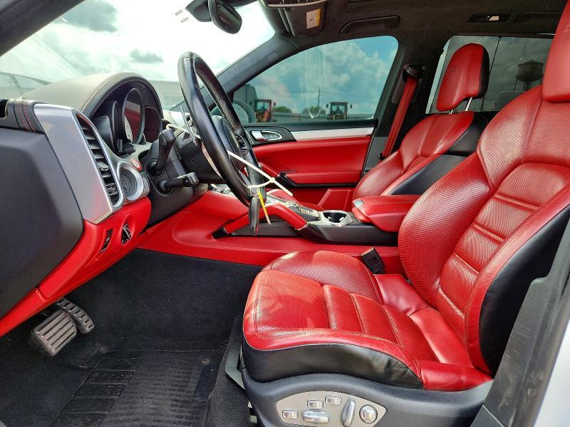 2016 Porsche Cayenne gts