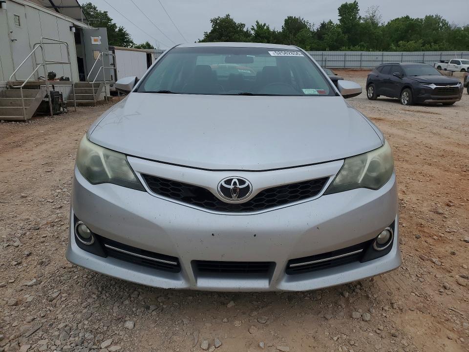 2014 Toyota Camry se