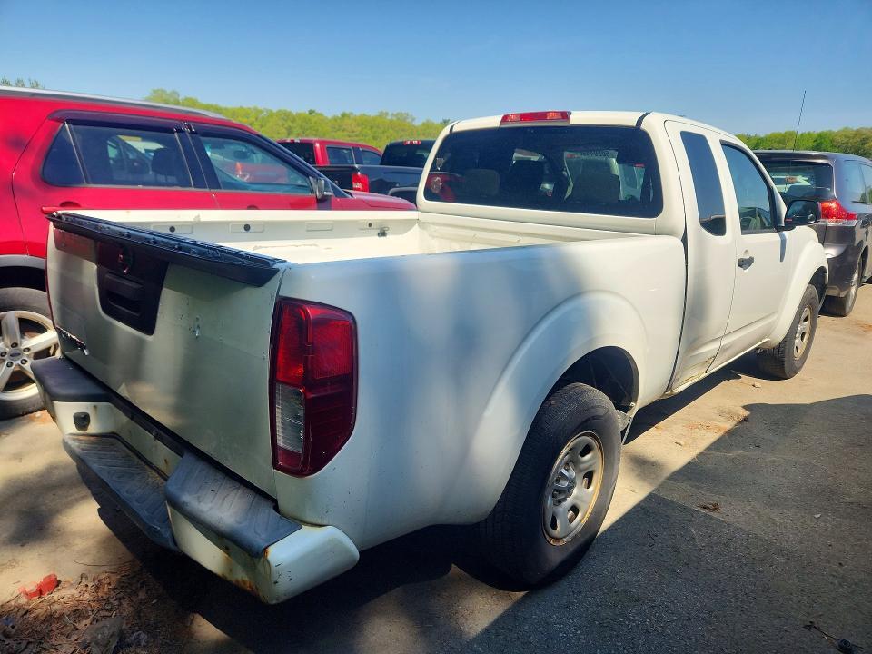 2017 Nissan Frontier s