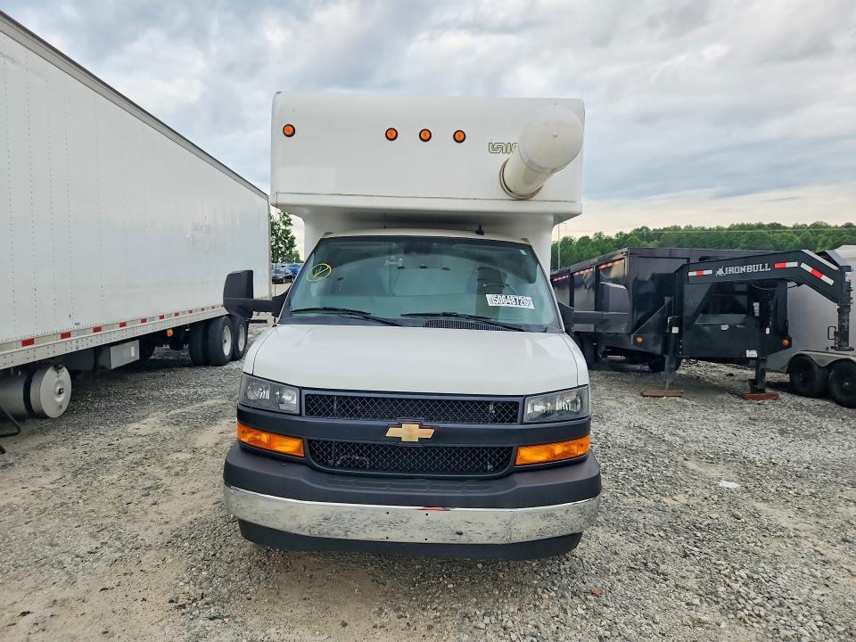 2021 Chev Rolet Express BOX Truck
