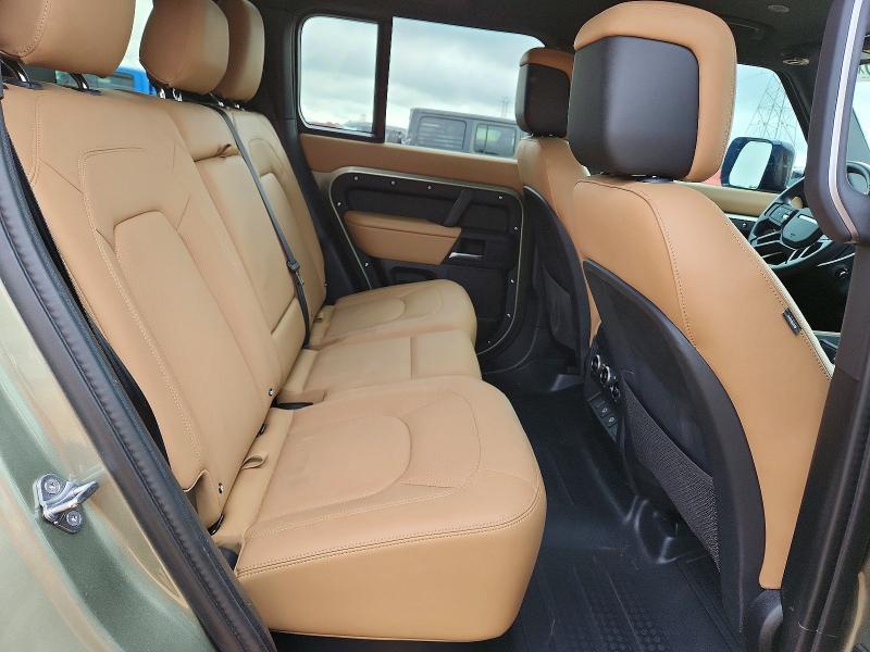 2025 Land Rover Defender 110 s