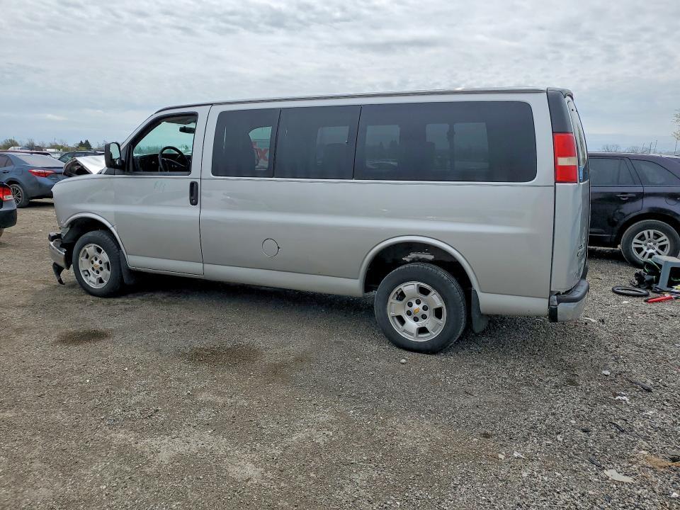 2010 Chevrolet Express G1500 lt