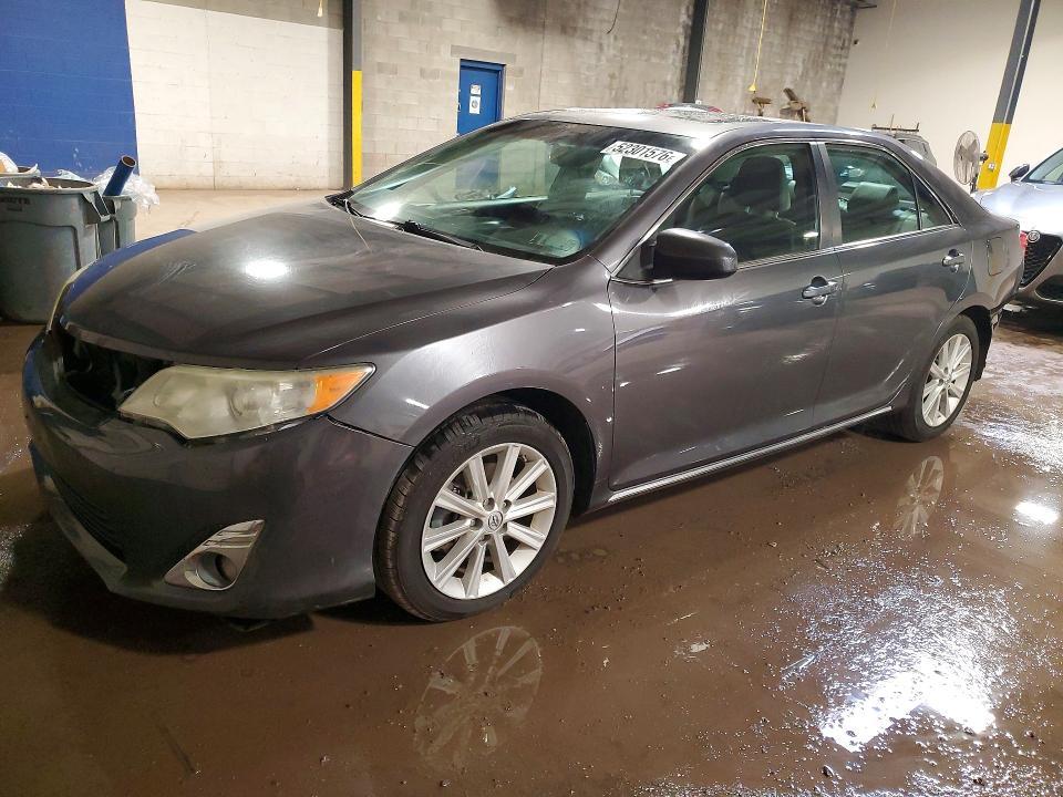 2014 Toyota Camry xle V6