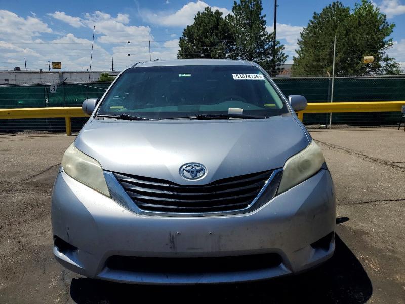2013 Toyota Sienna le