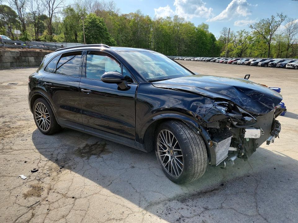 2023 Porsche Cayenne Base
