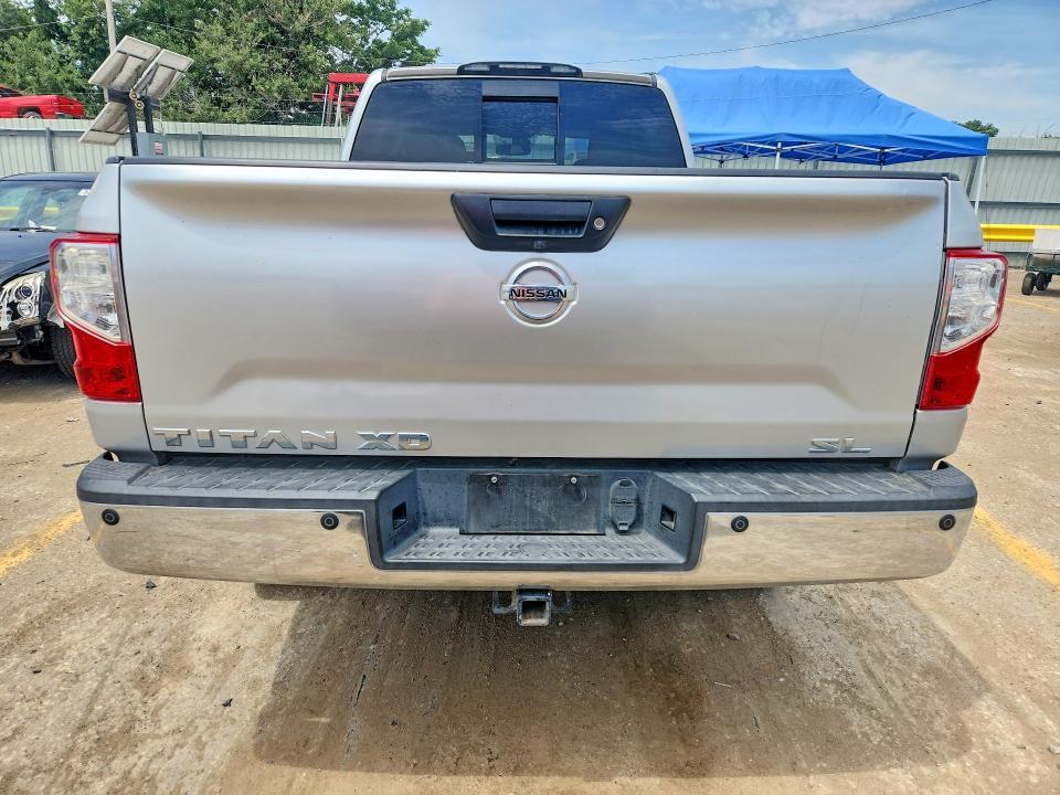 2016 Nissan Titan XD SL