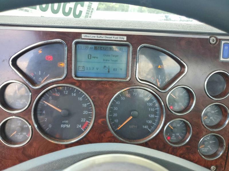 2015 Mack 600 CXU600-Semi Truck
