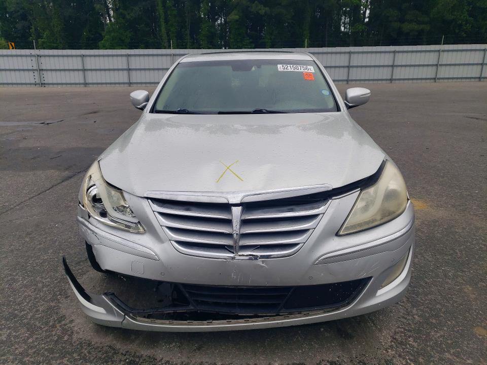 2012 Hyundai Gensis