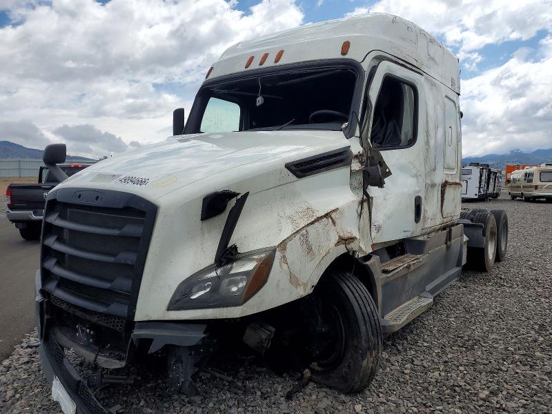 2019 Freightliner Cascadia 126 Semi Truck