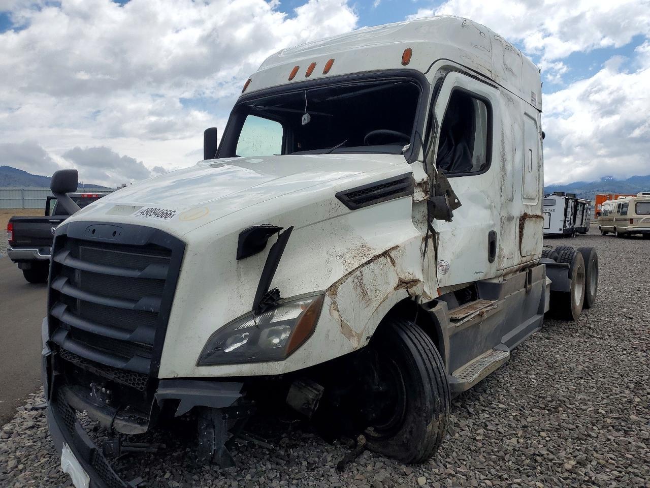 2019 Freightliner Cascadia 126 Semi Truck