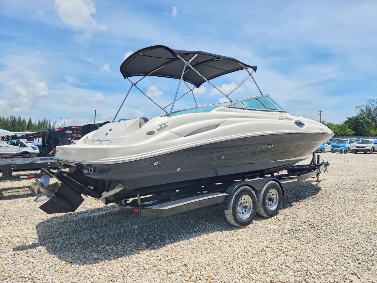 2006 Sea Ray Boat