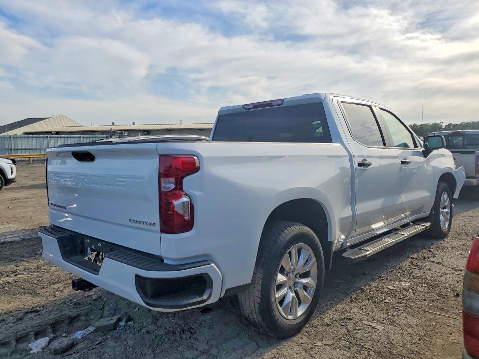 2024 Chevrolet Silverado K1500 Custom