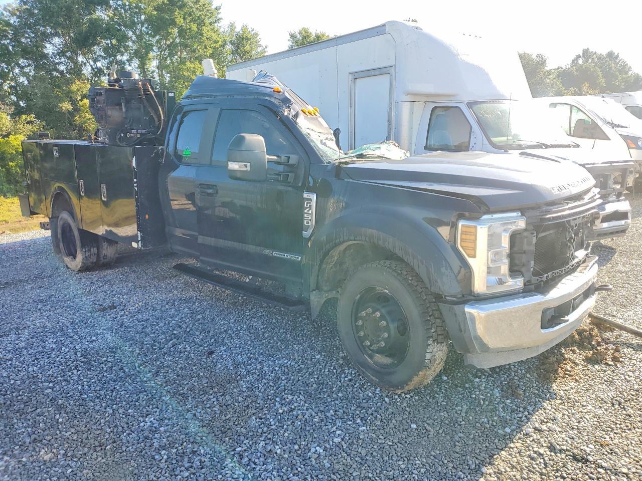 2019 Ford E450 S-DUT