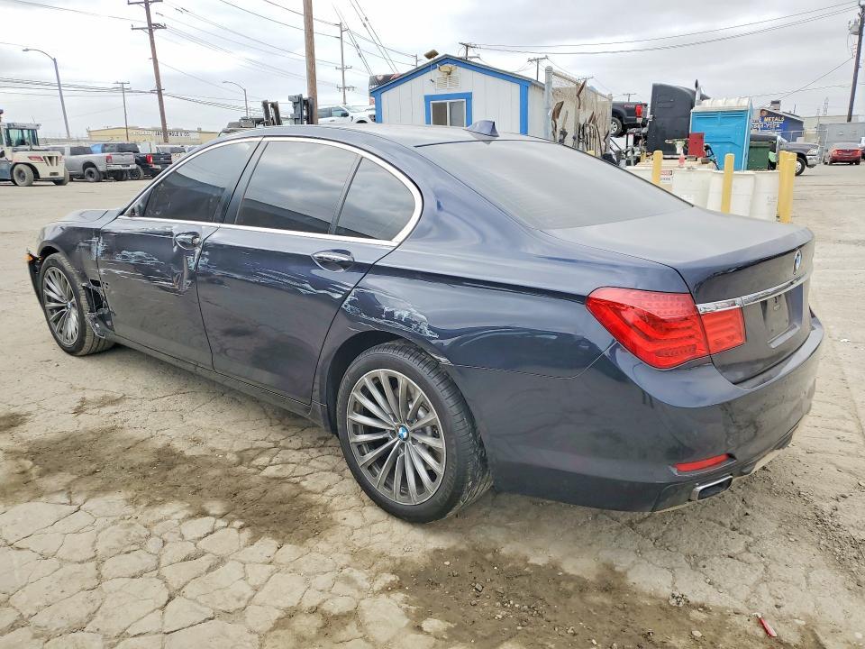 2012 BMW 740 i