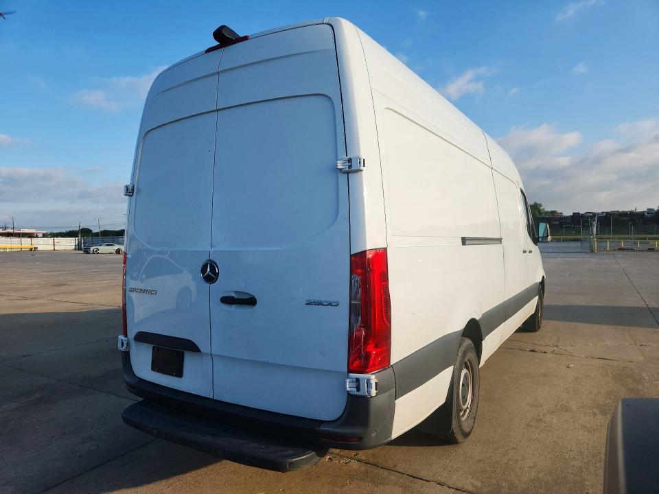 2023 Mercedes-Benz Sprinter 2500 Delivery van