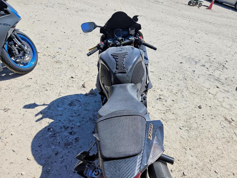 2014 Suzuki GSX-R750