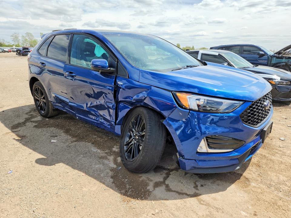 2022 Ford Edge sel