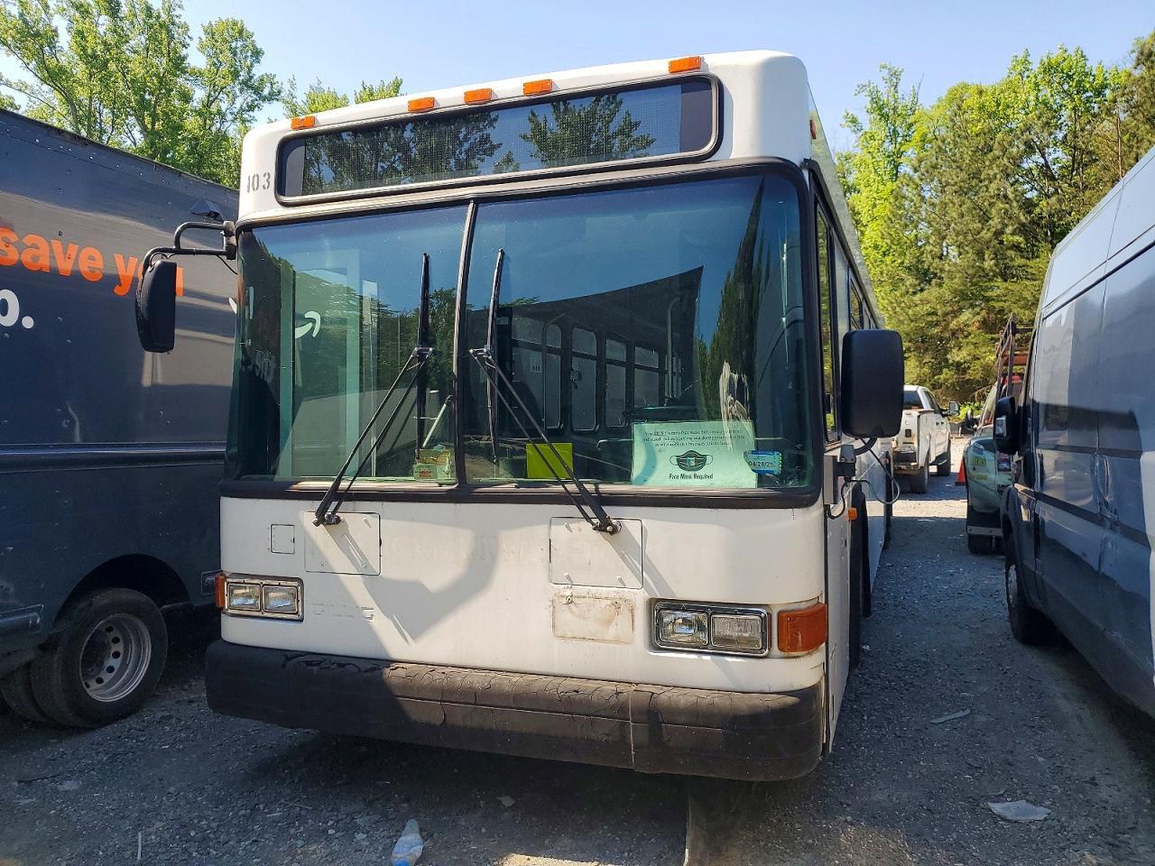 2010 Gillig Transit Bus Low