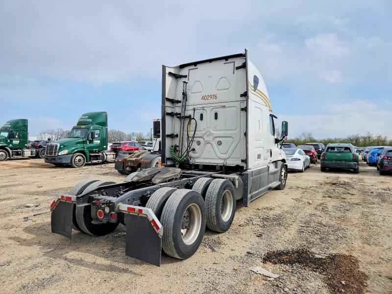2018 Freigliner 2018 Freightliner Cascadia 125 Semi Truck