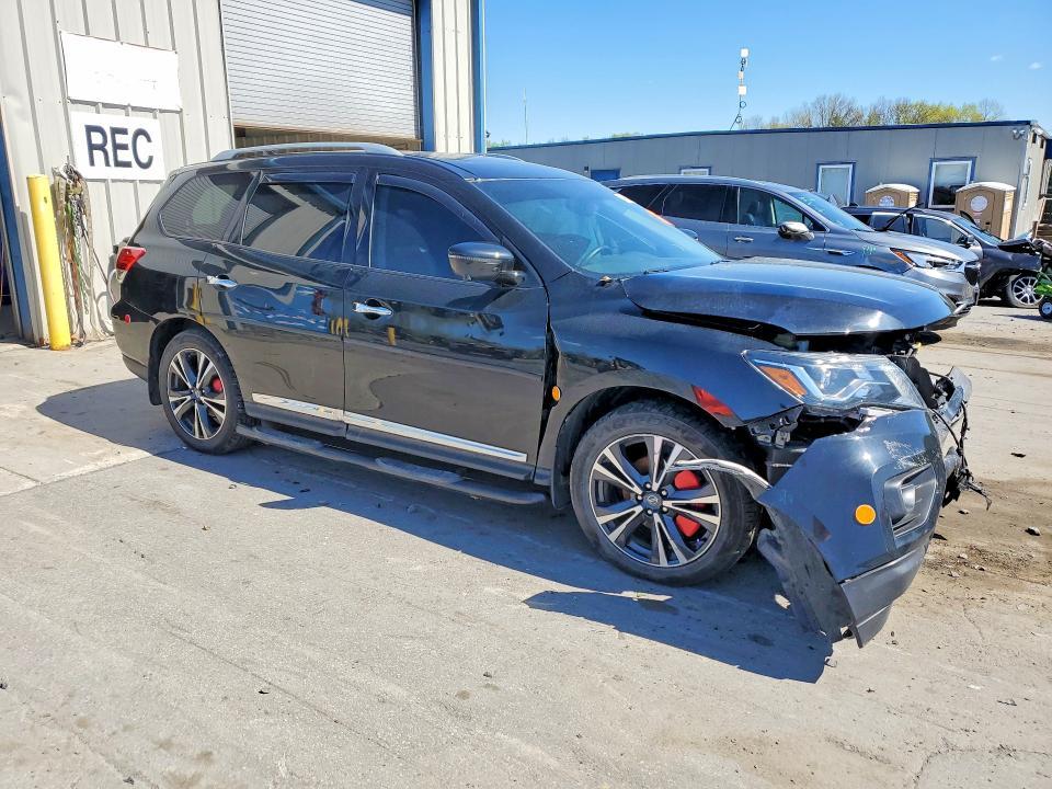 2020 Nissan Pathfinder Platinum