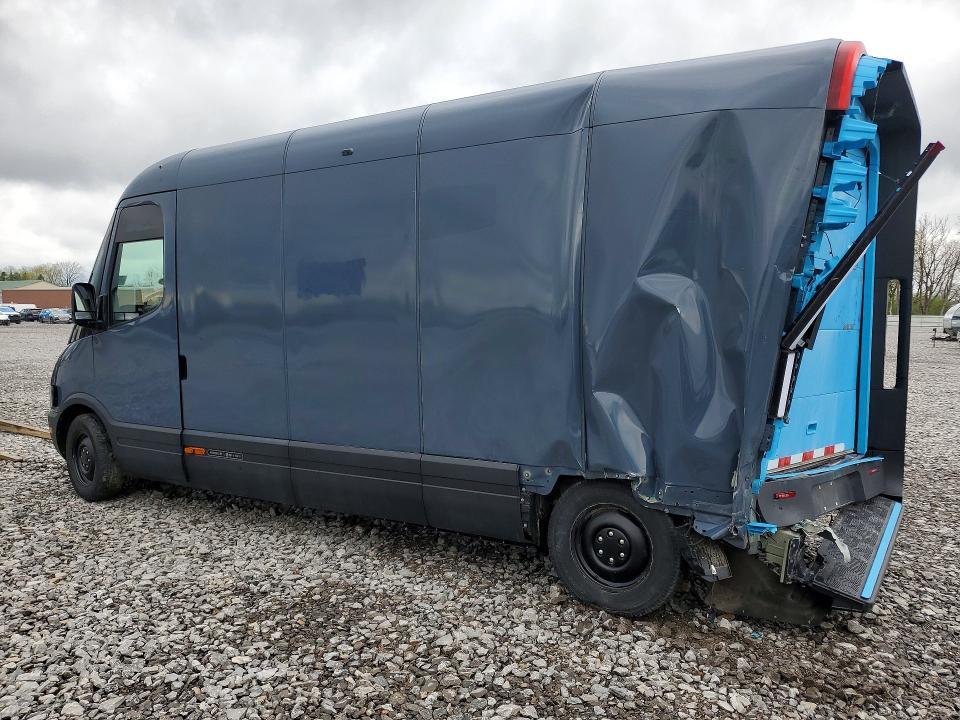 2023 Rivian EDV 700 Delivery Van