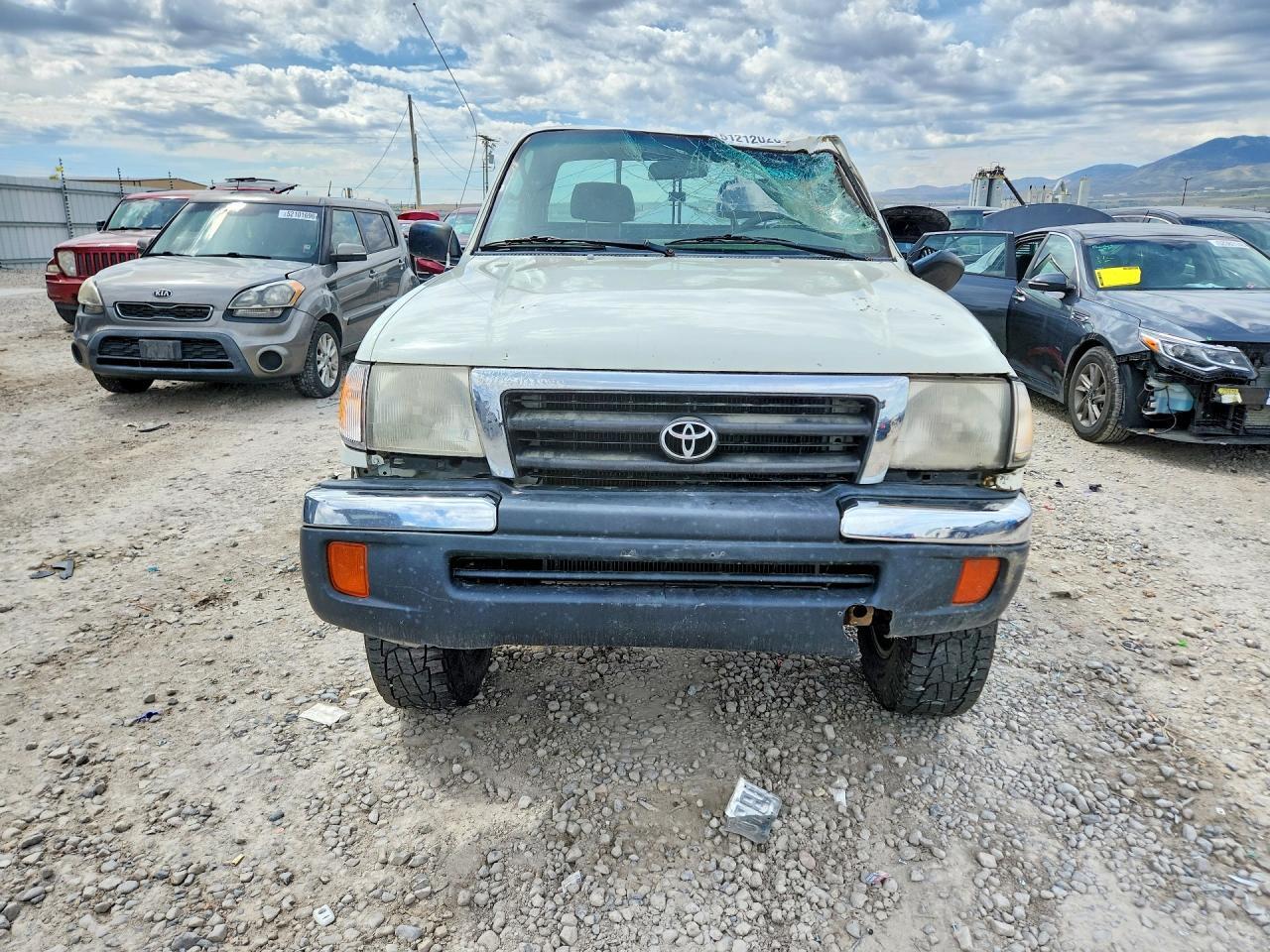 1998 Toyota Tacoma Base