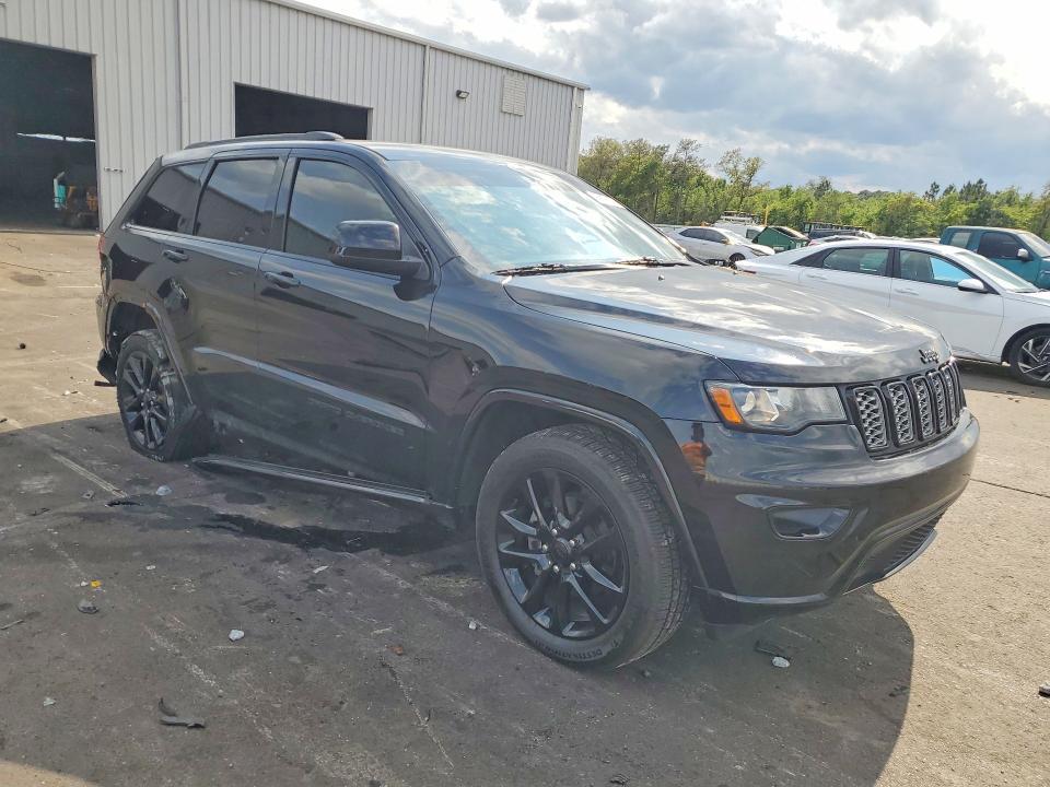 2020 Jeep Grand Cherokee Laredo