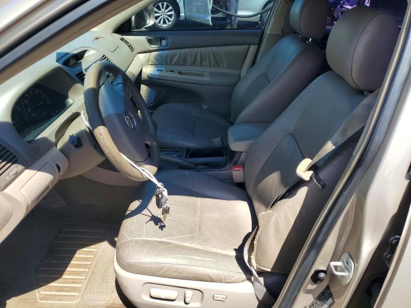 2004 Toyota Camry le