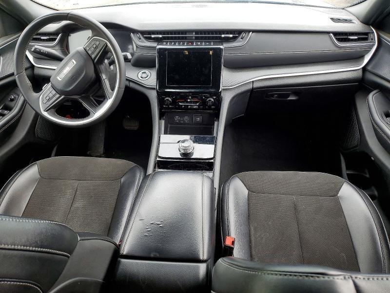 2023 Jeep Grand Cherokee Laredo/altitude