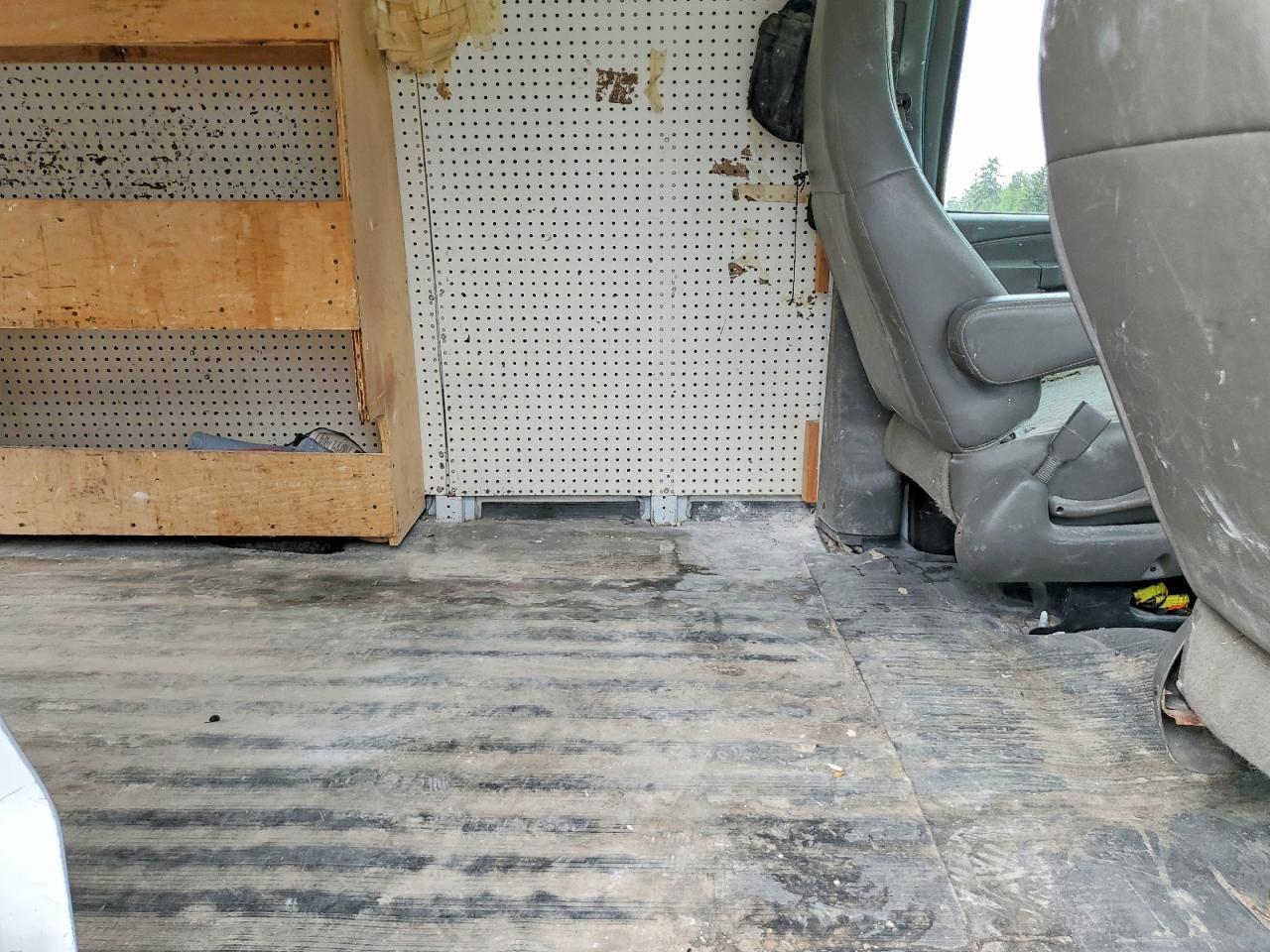 2016 Chev Express G2500