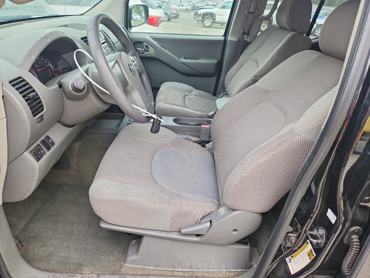 2006 Nissan Frontier SE