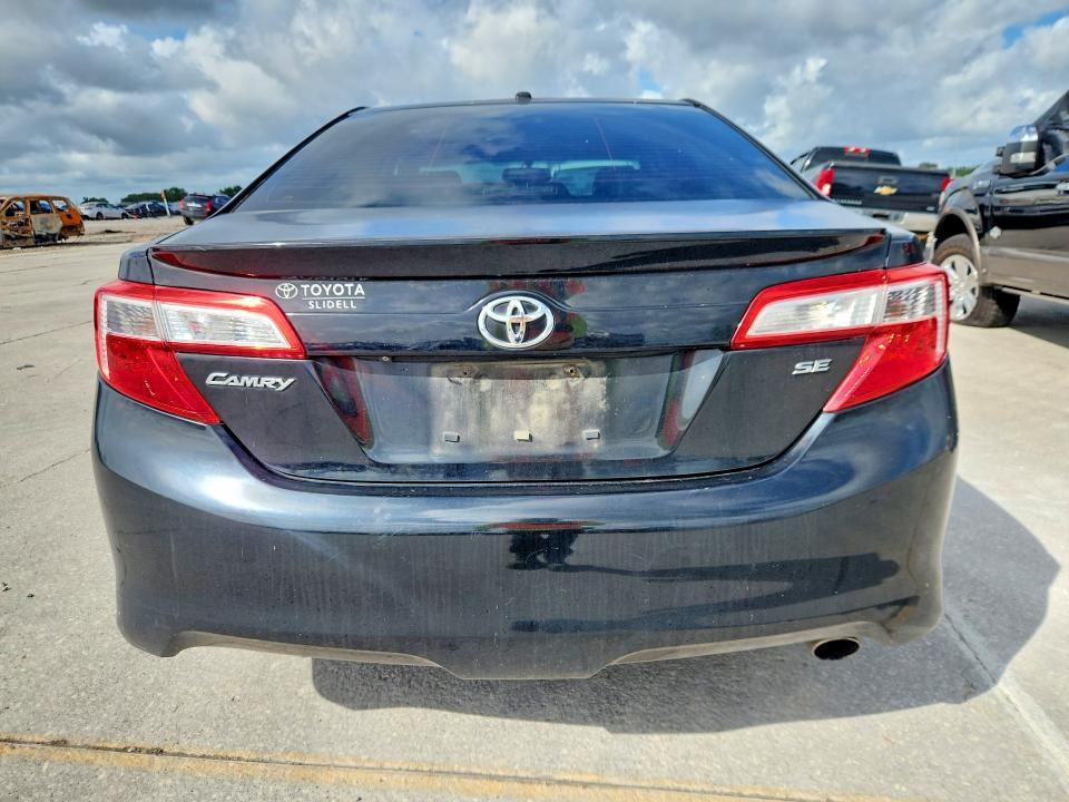 2013 Toyota Camry se