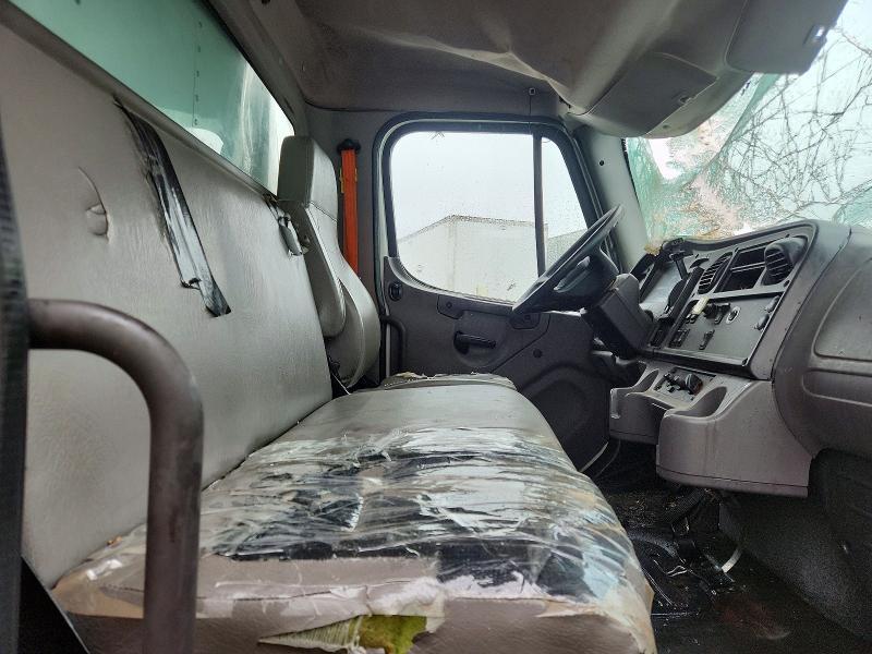 2017 Freightliner Business Class M2 box Truck
