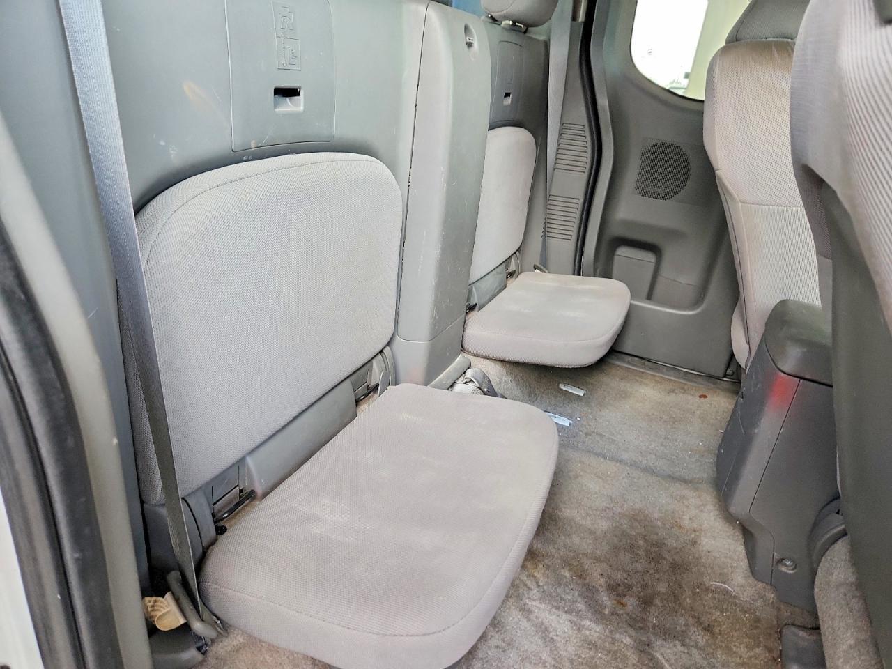 2013 Nissan Frontier S