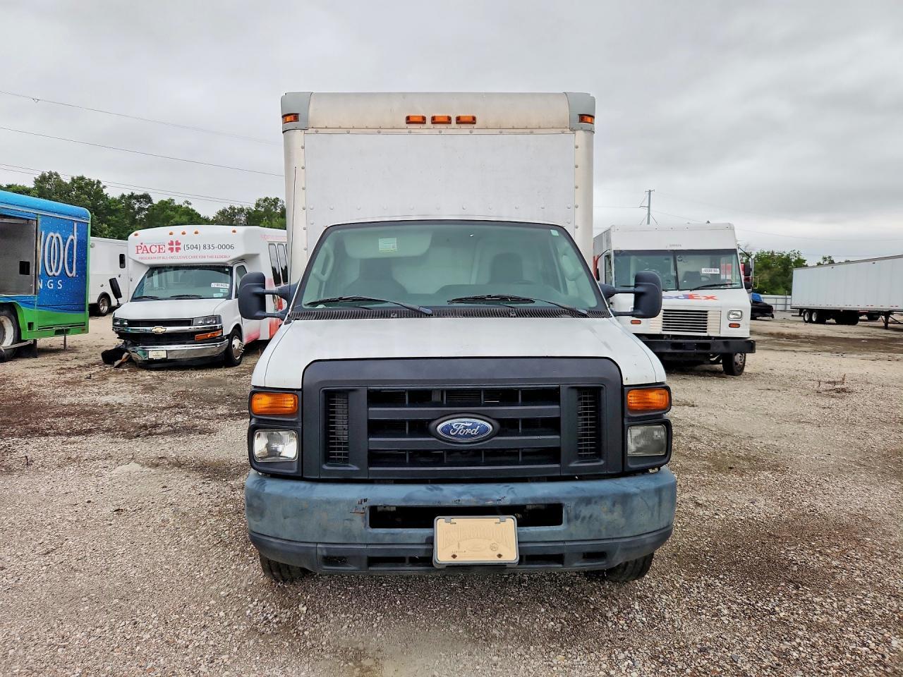 2012 Ford E350 BOX Truck
