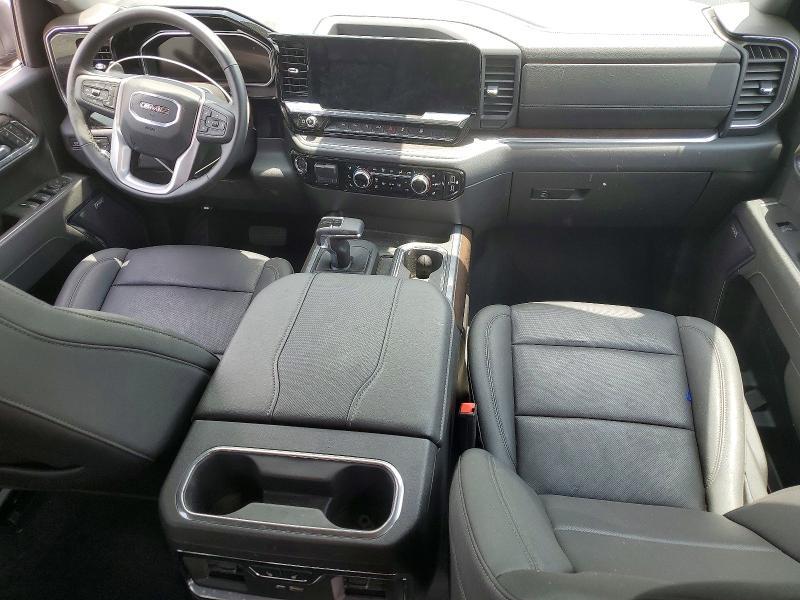 2026 GMC Sierra K1500 SLT
