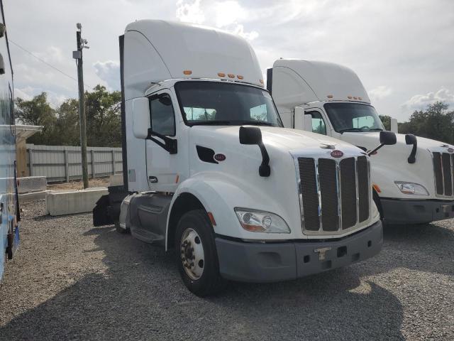 2018 Peterbilt 579 Semi Truck