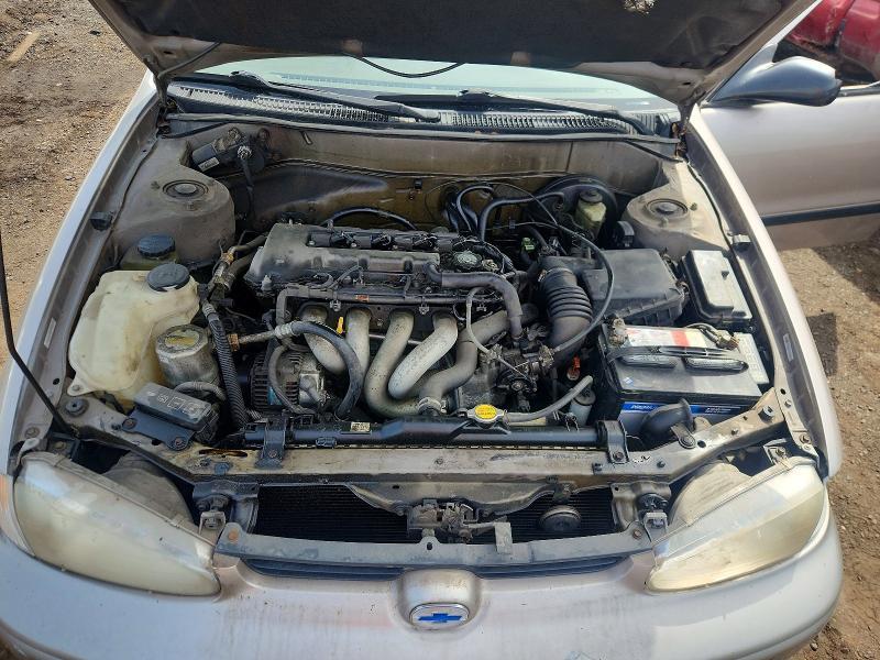 2001 Chevrolet Geo Prizm Base