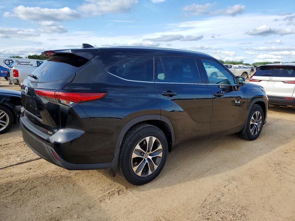2022 Toyota Highlander xle
