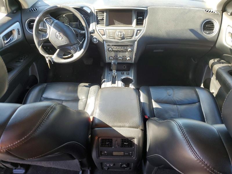 2017 Nissan Pathfinder sl